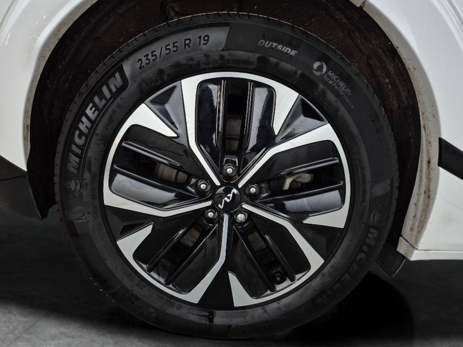 Used Kia EV6 2023 for sale - 77576971: Photo 31