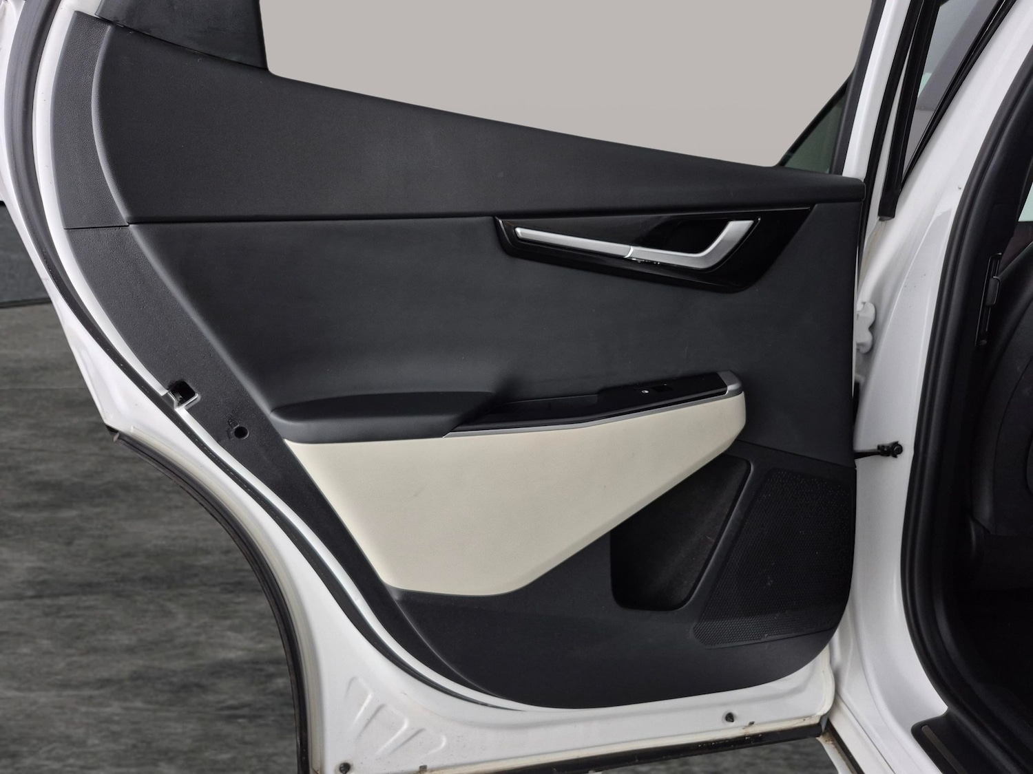 Used Kia EV6 2023 for sale - 77576971: Photo 34