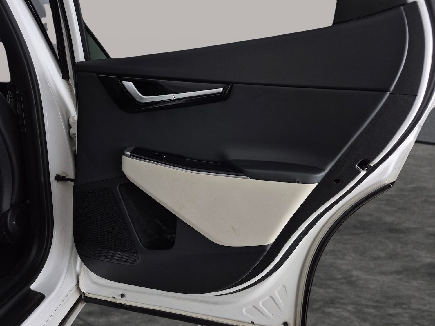 Used Kia EV6 2023 for sale - 77576971: Photo 35