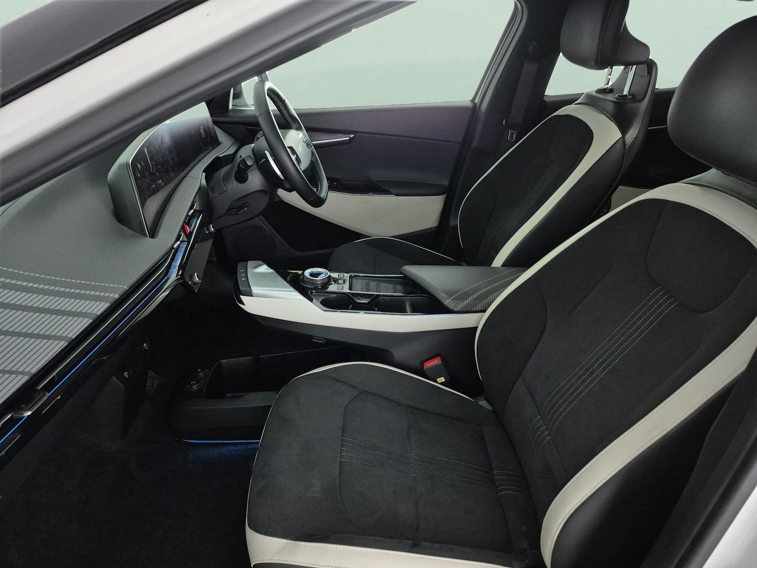 Used Kia EV6 2023 for sale - 77576971: Photo 4