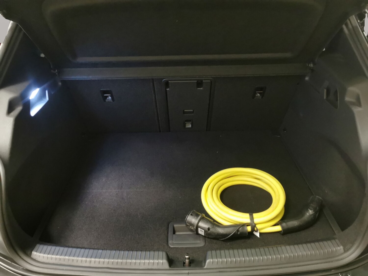 Used Volkswagen ID.3 2023 for sale - 78211010: Photo 38