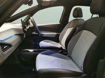 Used Volkswagen ID.3 2023 for sale - 78211010: Photo