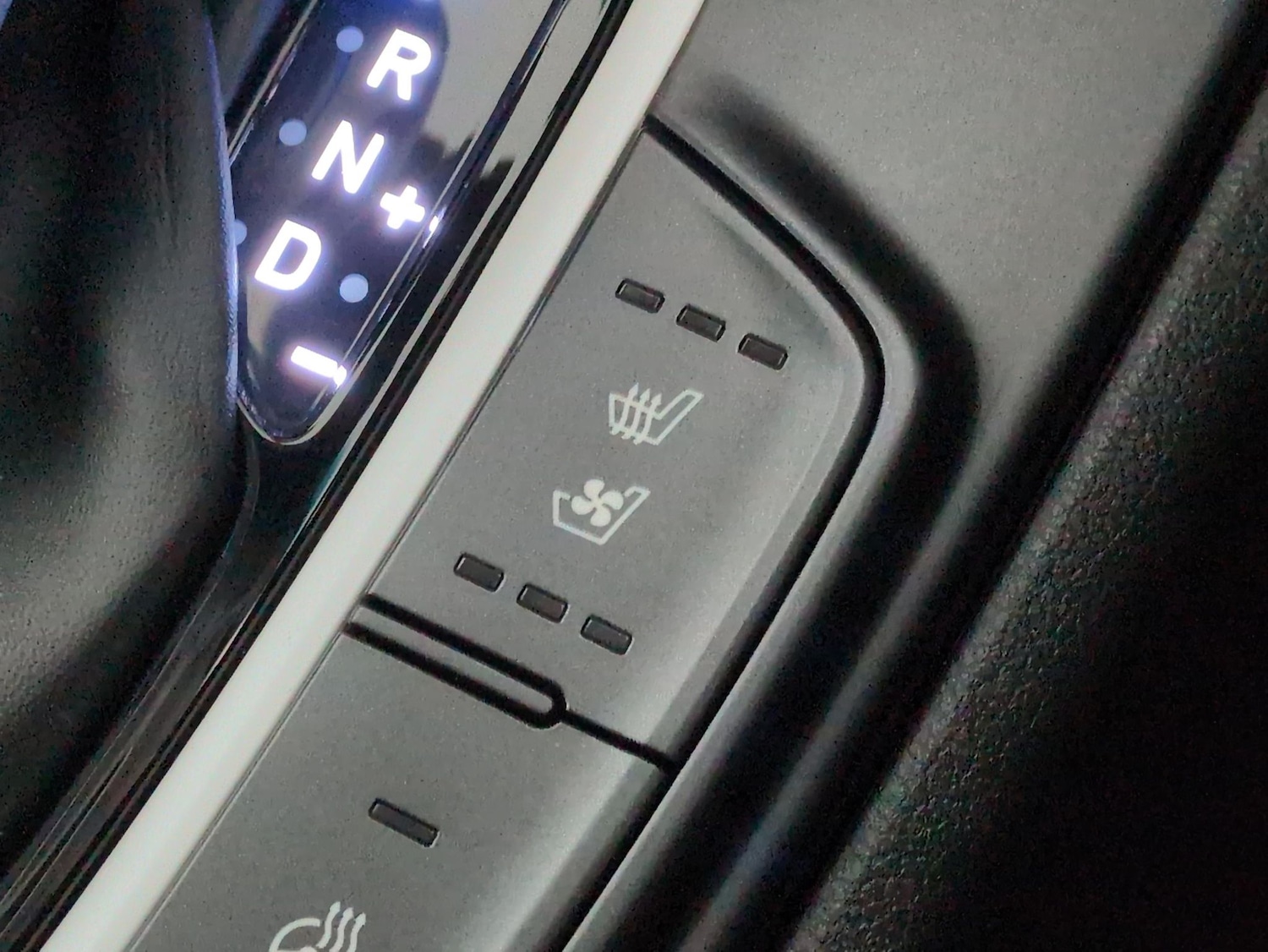 Used Hyundai KONA 2020 for sale - 77562823: Photo 17