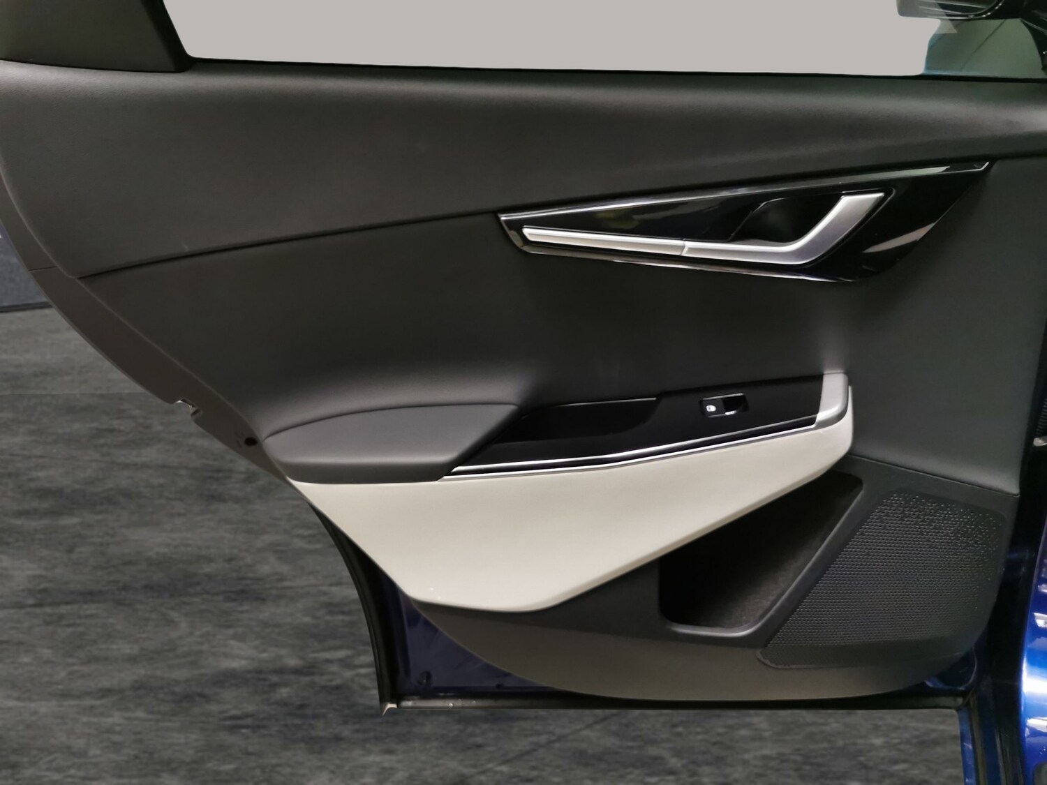 Used Kia EV6 2022 for sale - 78137461: Photo 34