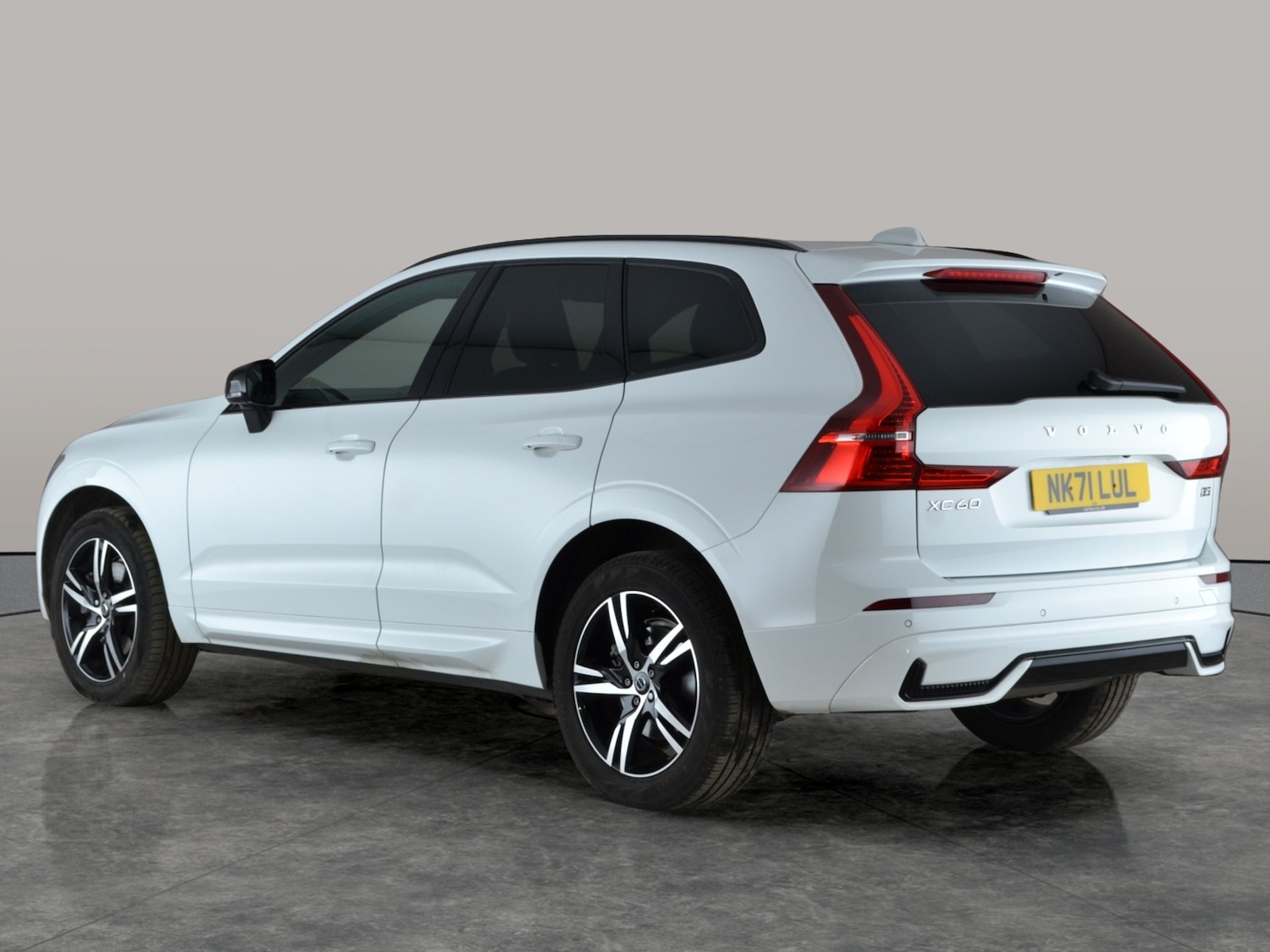 Used Volvo XC60 2021 for sale - 77269707: Photo 11