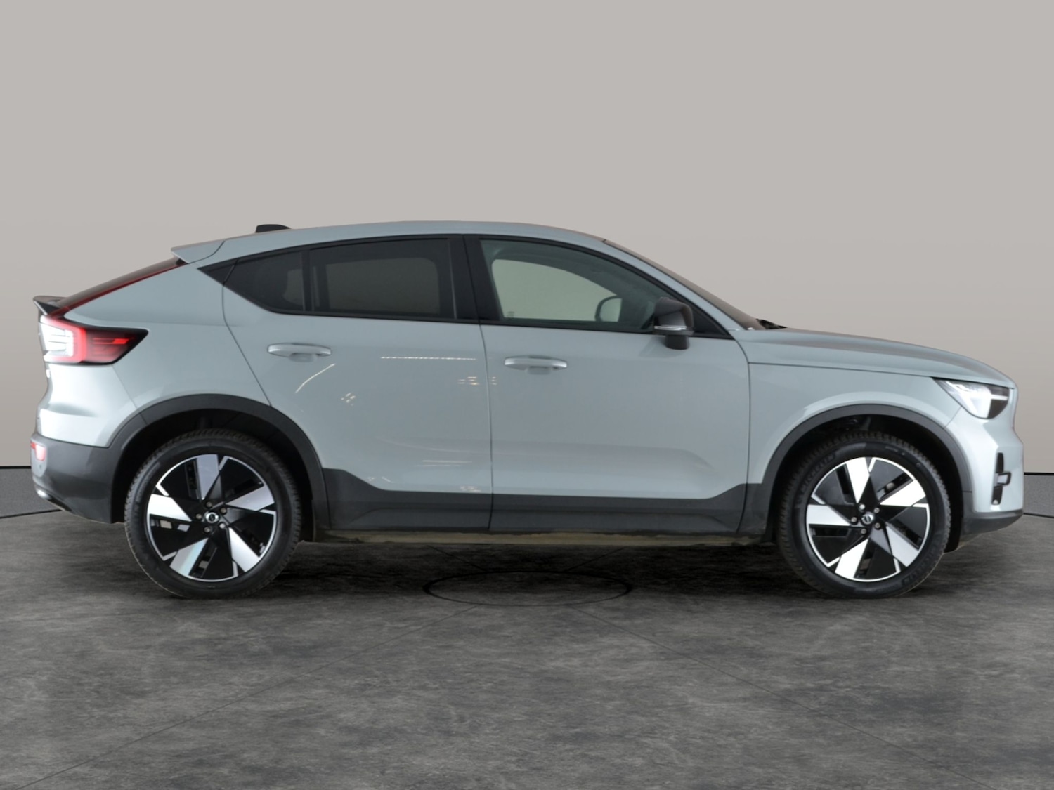 Used Volvo C40 2024 for sale - 76980402: Photo 10