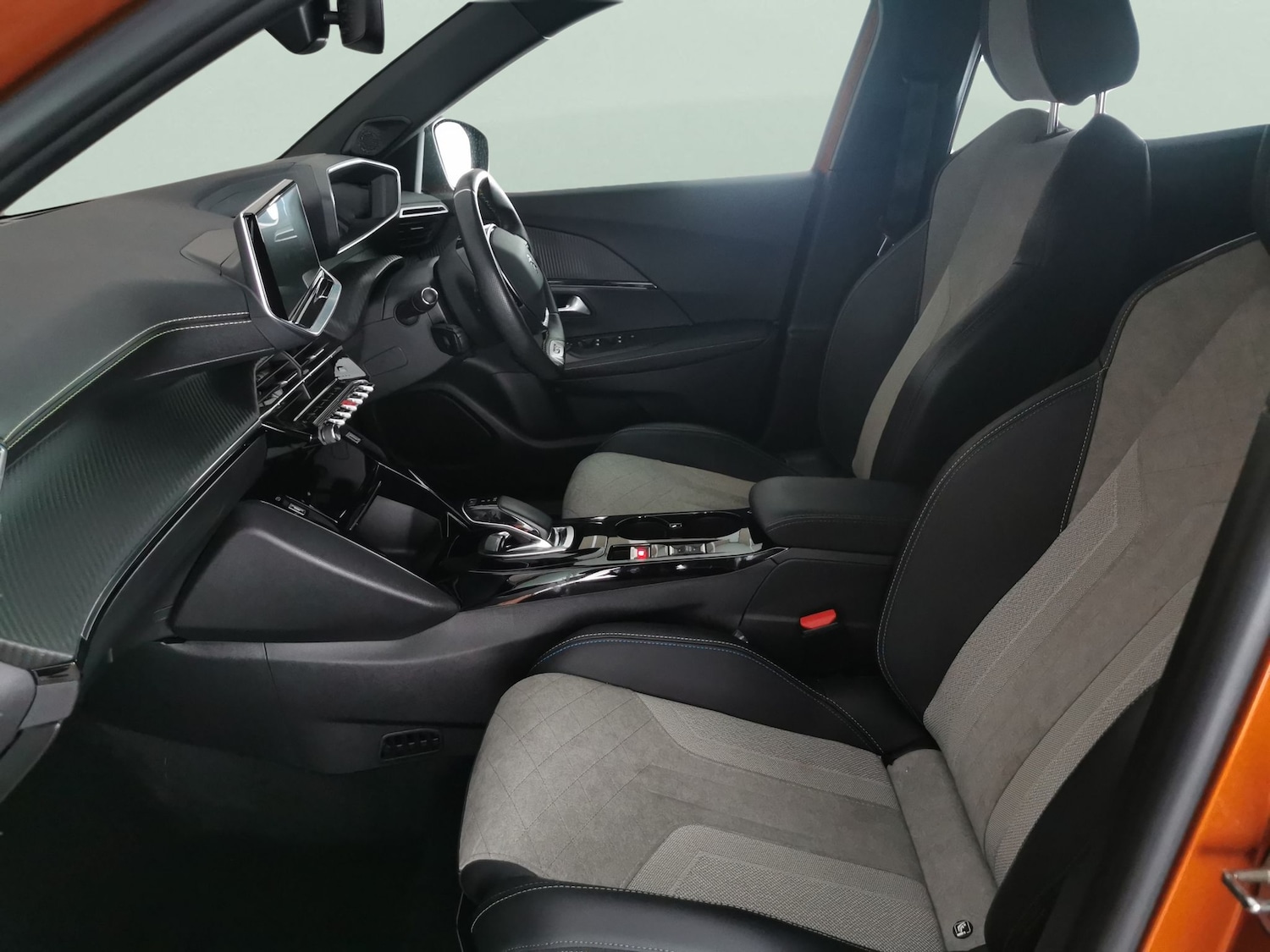 Used Peugeot 2008 2021 for sale - 77160952: Photo 4