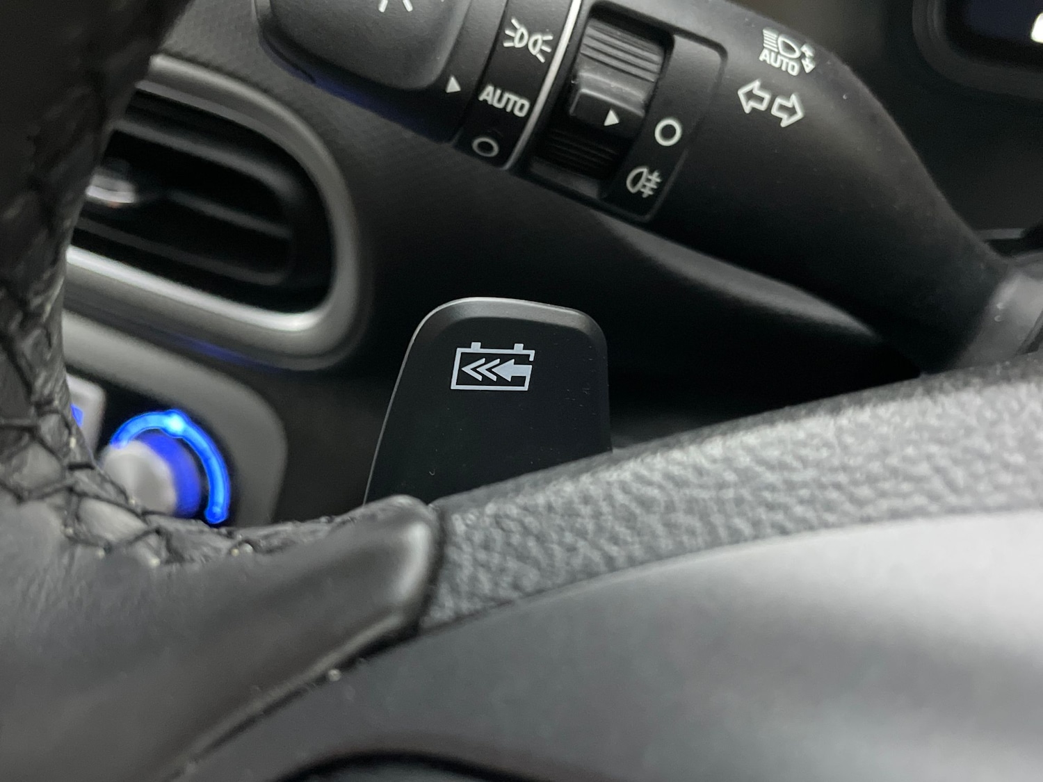 Used Hyundai KONA 2023 for sale - 76144050: Photo 33