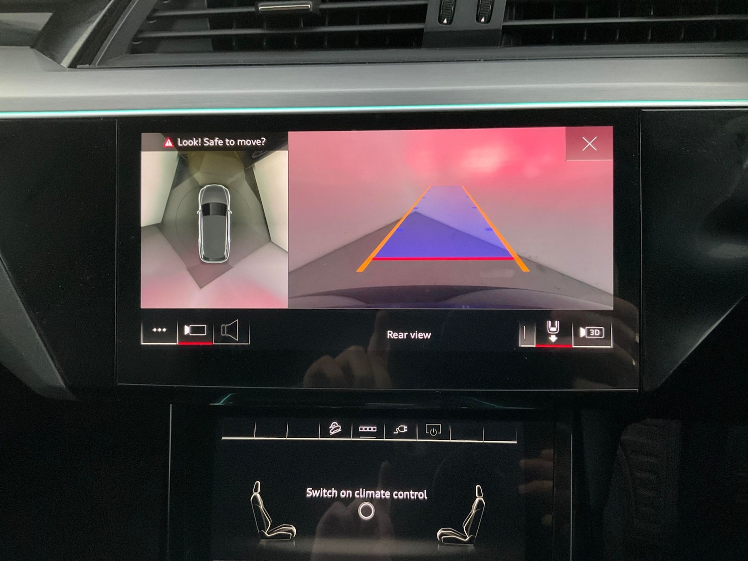 Used Audi e-tron 2022 for sale - 76444617: Photo 11