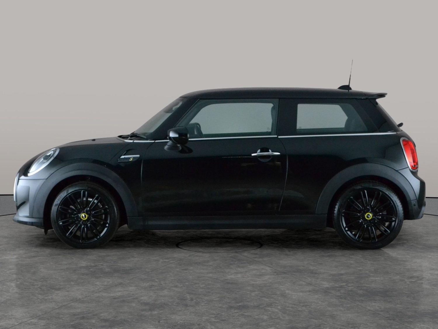 Used MINI Electric Hatch 2023 for sale - 78063739: Photo 13