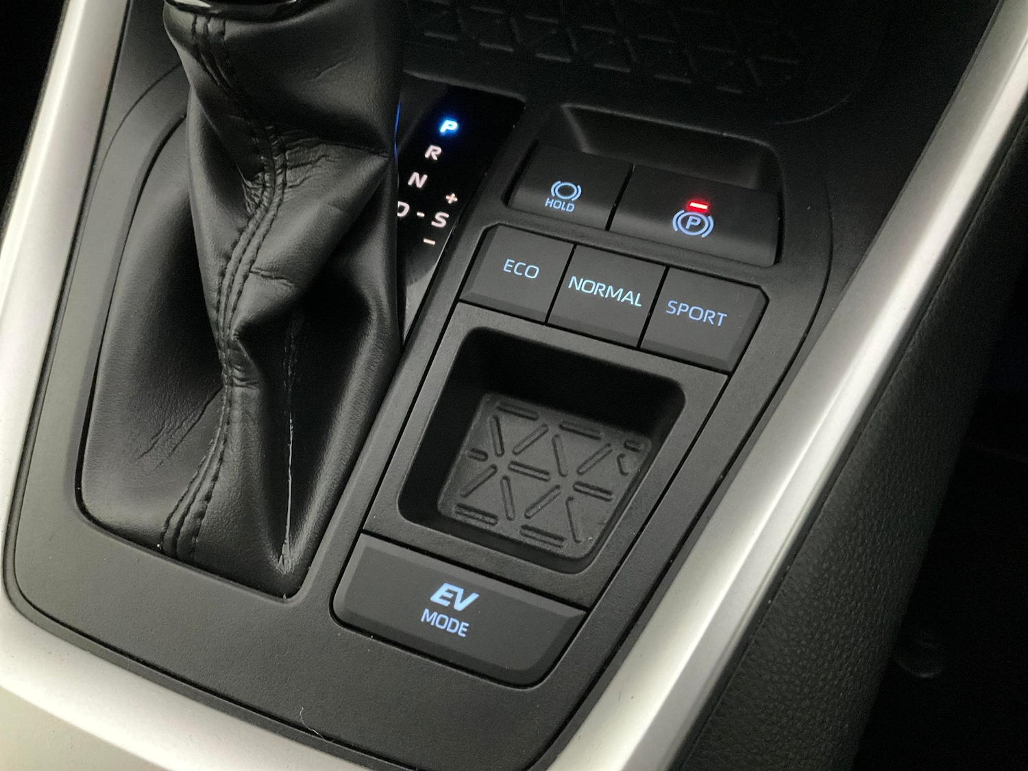 Used Toyota RAV4 2022 for sale - 76364943: Photo 19