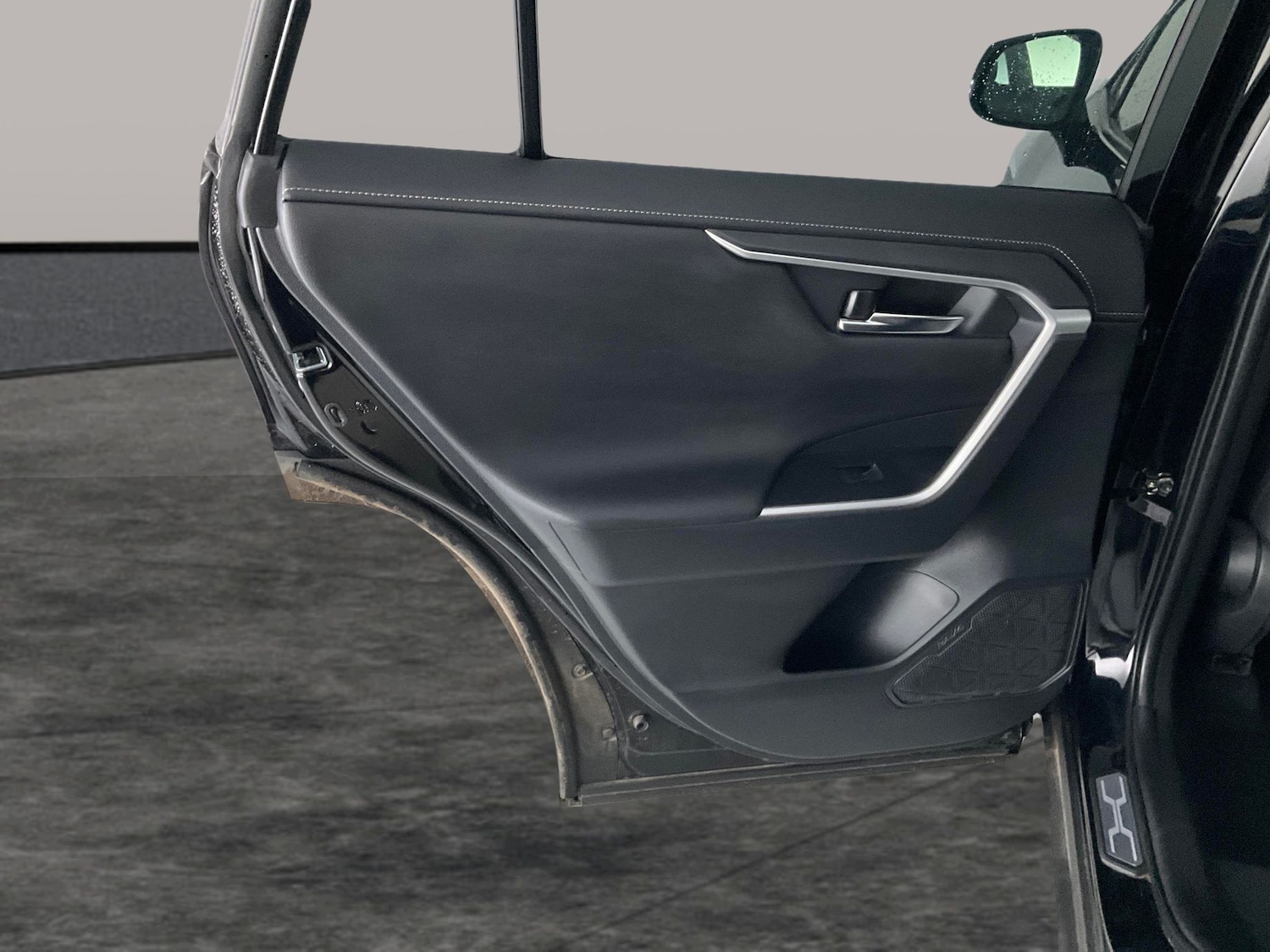 Used Toyota RAV4 2022 for sale - 76364943: Photo 34