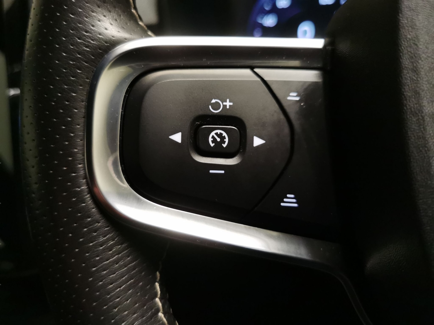 Used Volvo XC40 2021 for sale - 77272006: Photo 16