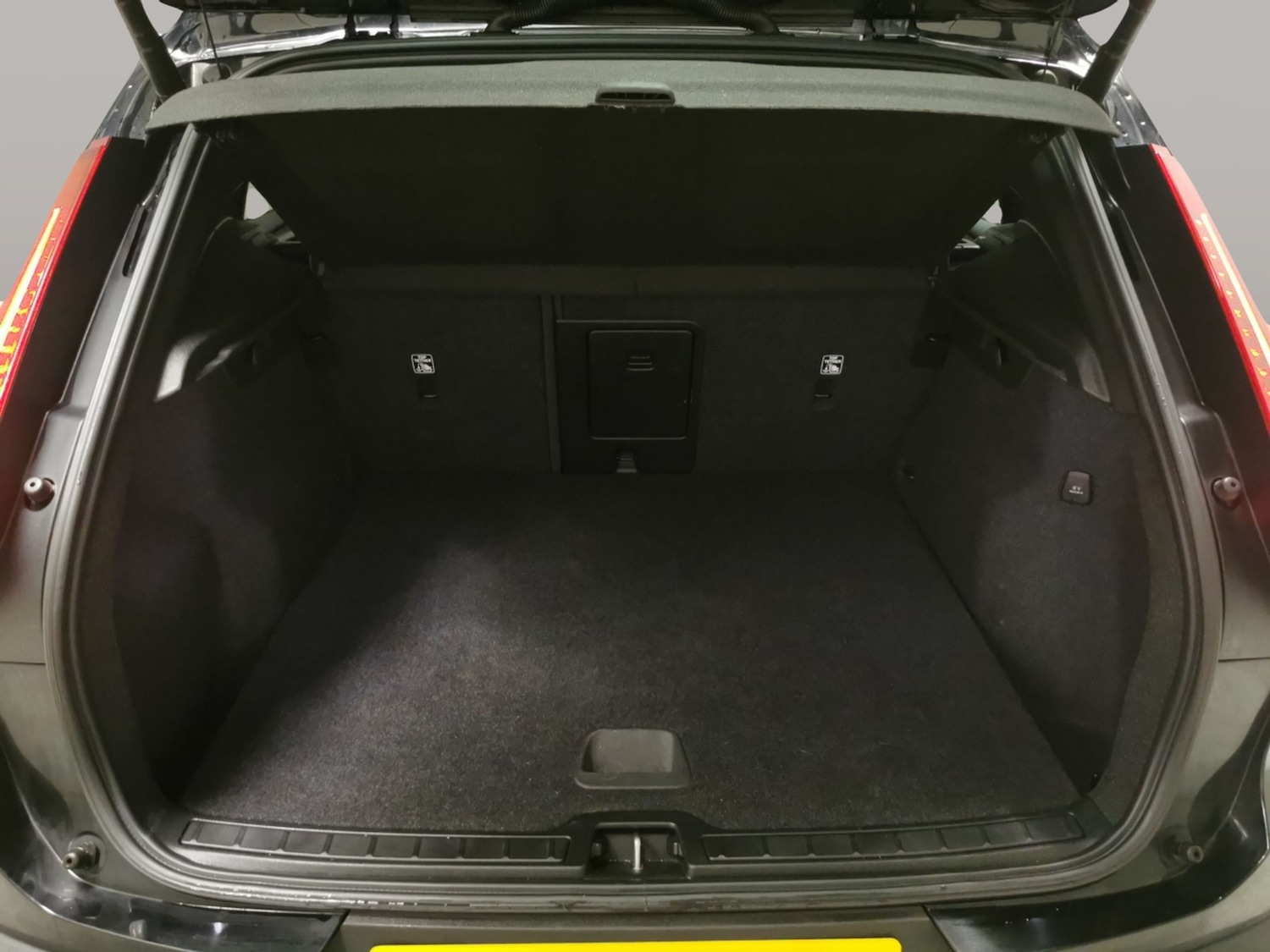 Used Volvo XC40 2021 for sale - 77272006: Photo 30