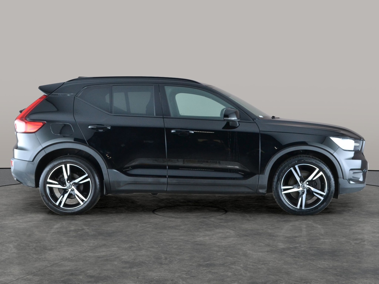 Used Volvo XC40 2021 for sale - 77272006: Photo 9
