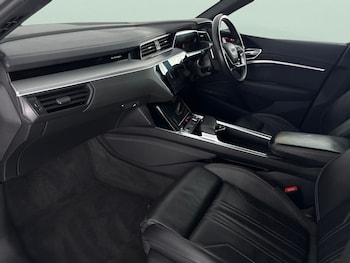 Used Audi e-tron 2020 for sale - 76515197: Photo