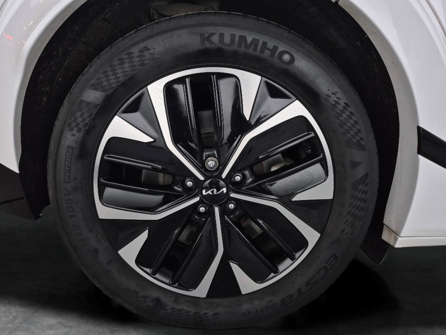 Used Kia EV6 2023 for sale - 77972184: Photo 30