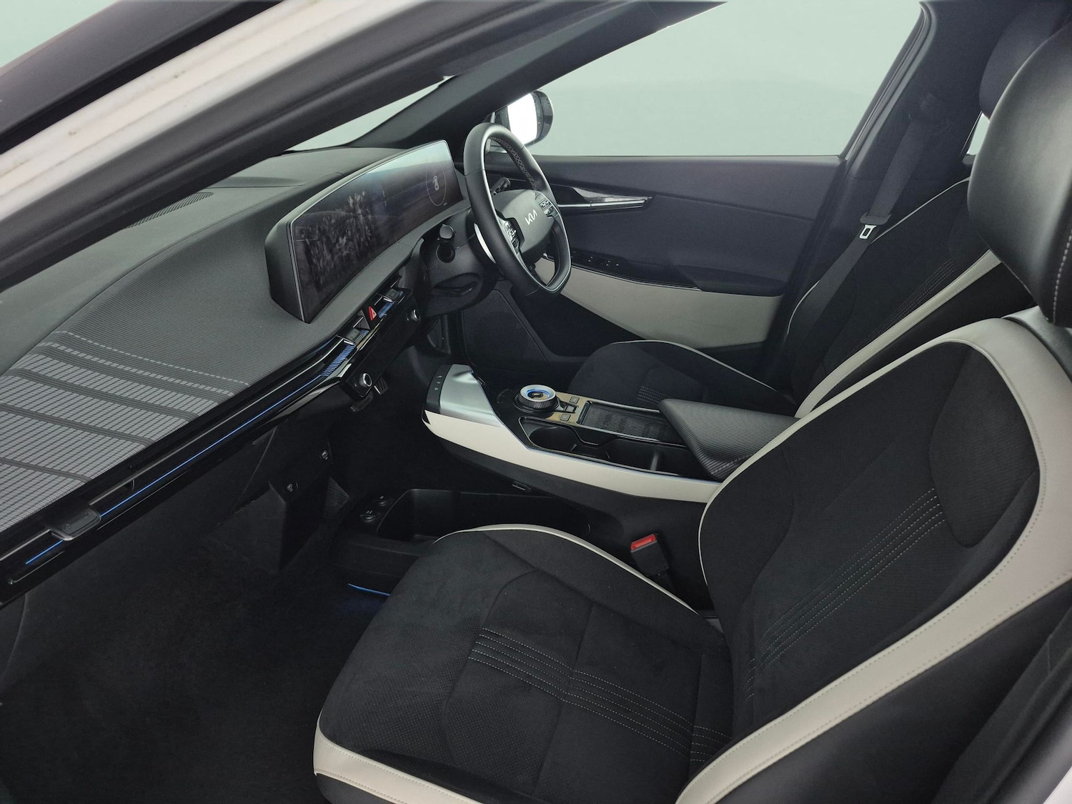 Used Kia EV6 2023 for sale - 77972184: Photo 4