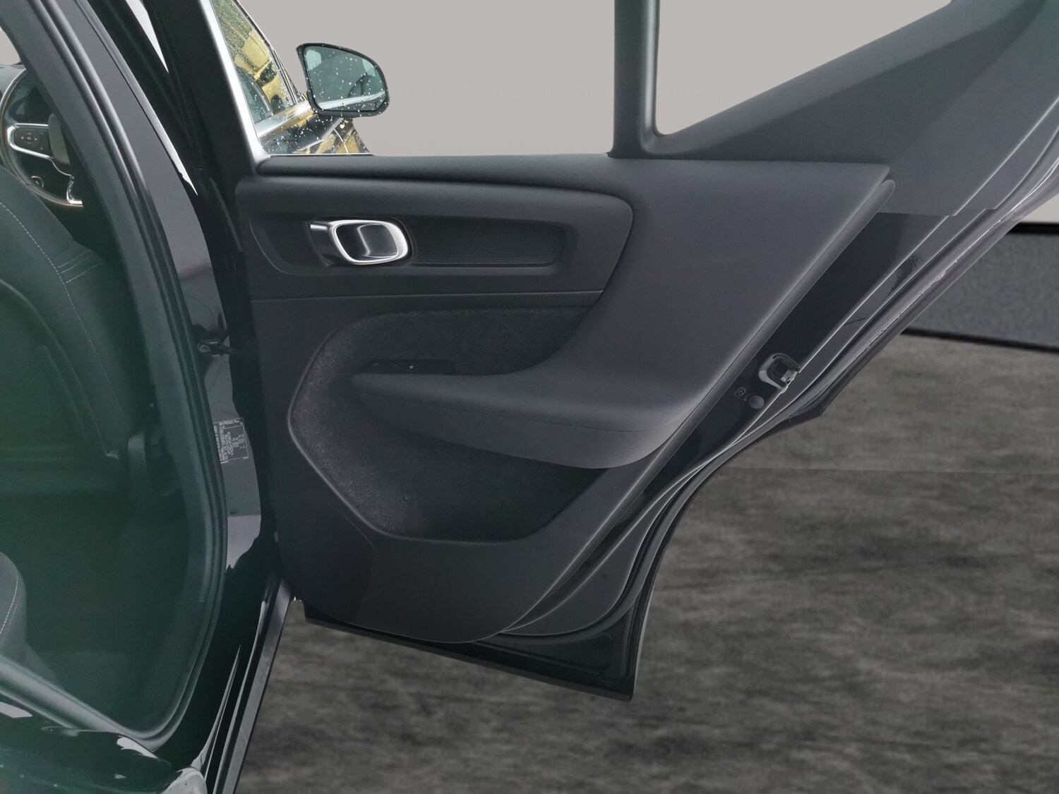 Used Volvo XC40 for sale - 77208092: Photo 29