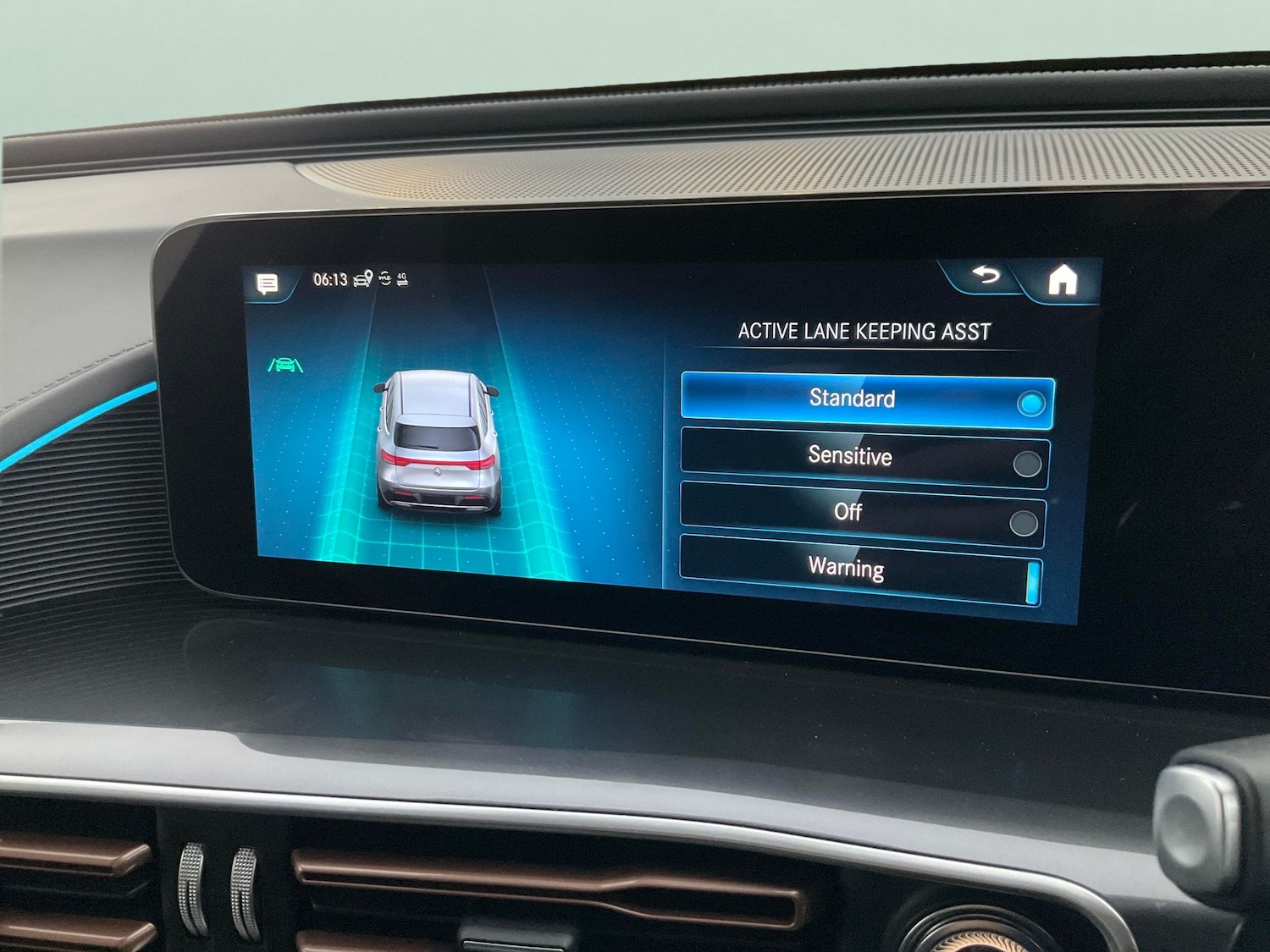 Used Mercedes-Benz EQC 2023 for sale - 76663457: Photo 24