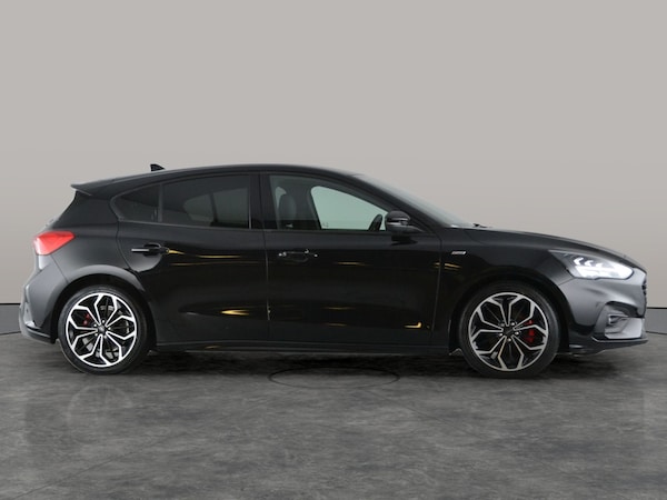 Used Ford Focus 2022 for sale - 76141120: Photo 11