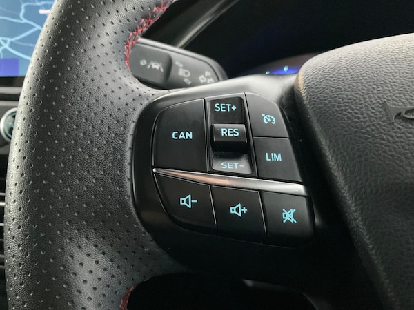 Used Ford Focus 2022 for sale - 76141120: Photo 24