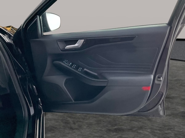 Used Ford Focus 2022 for sale - 76141120: Photo 36