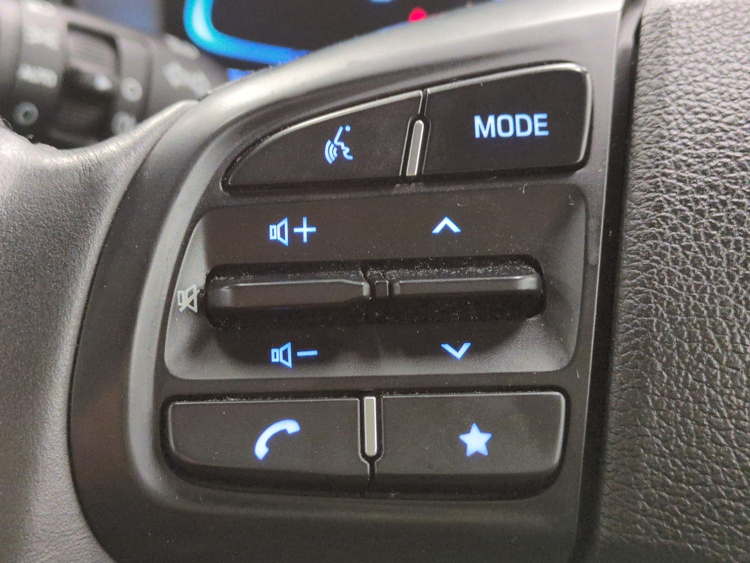 Used Hyundai i10 2023 for sale - 77393704: Photo 20