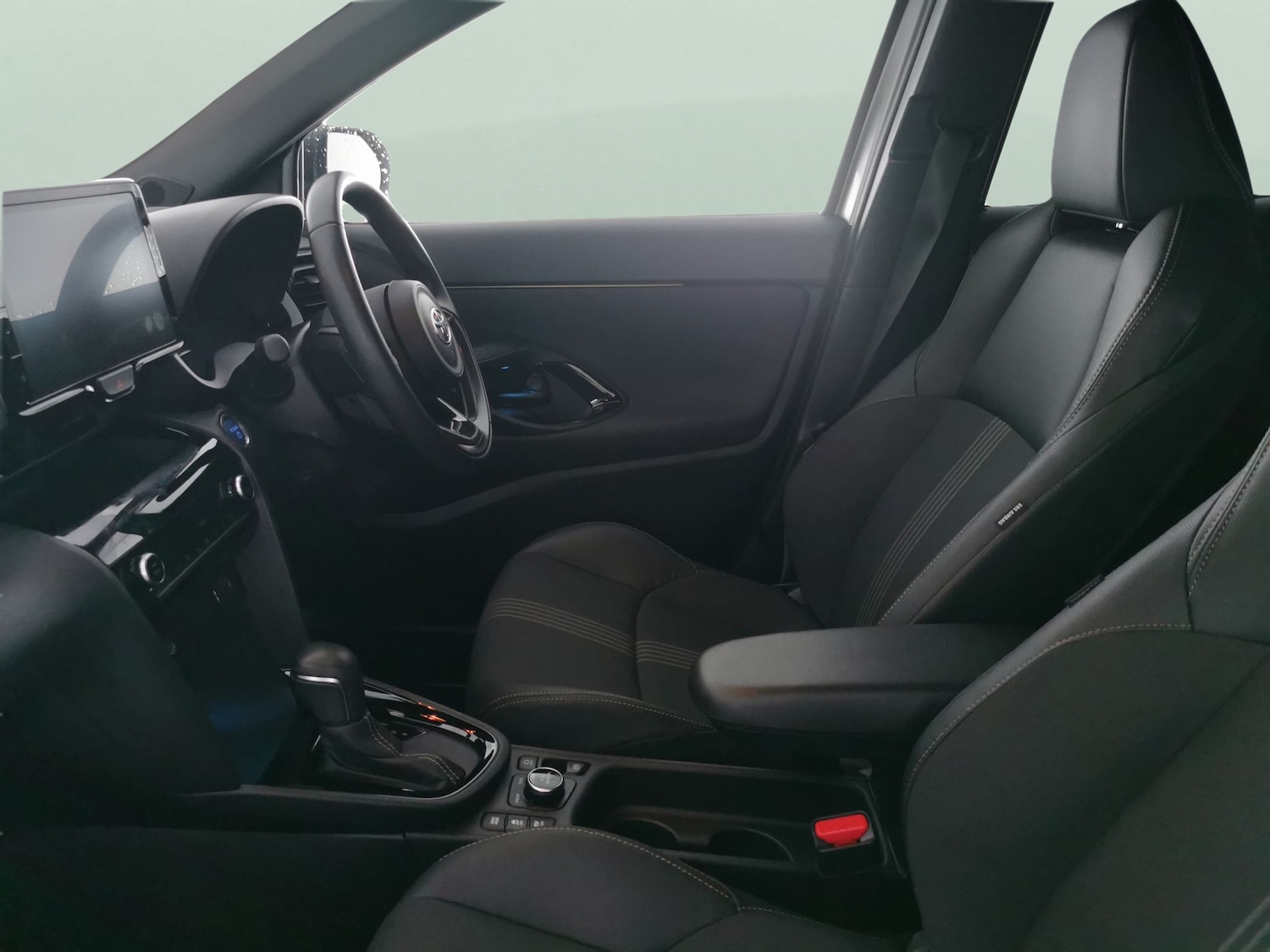 Used Toyota Yaris Cross 2022 for sale - 76984446: Photo 4