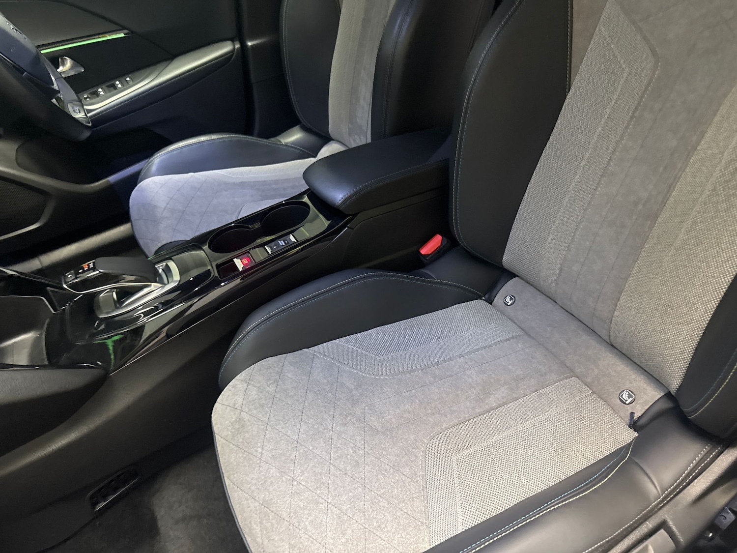 Used Peugeot 2008 2021 for sale - 76616019: Photo 6