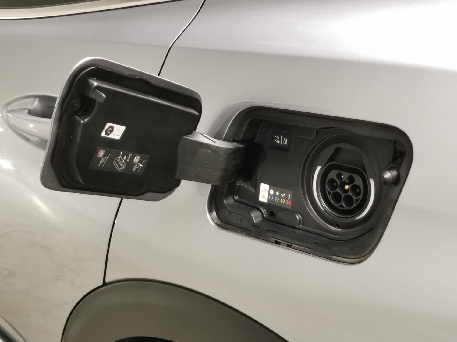 Used Peugeot 3008 for sale - 76725298: Photo 28