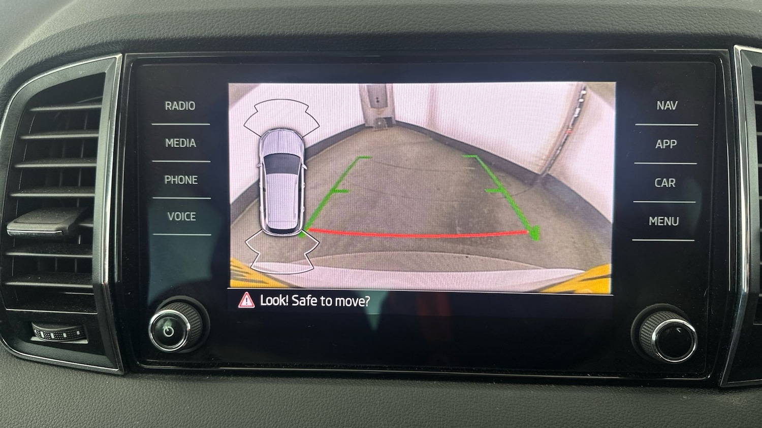 Used Skoda Karoq 2022 for sale - 77502409: Photo 15