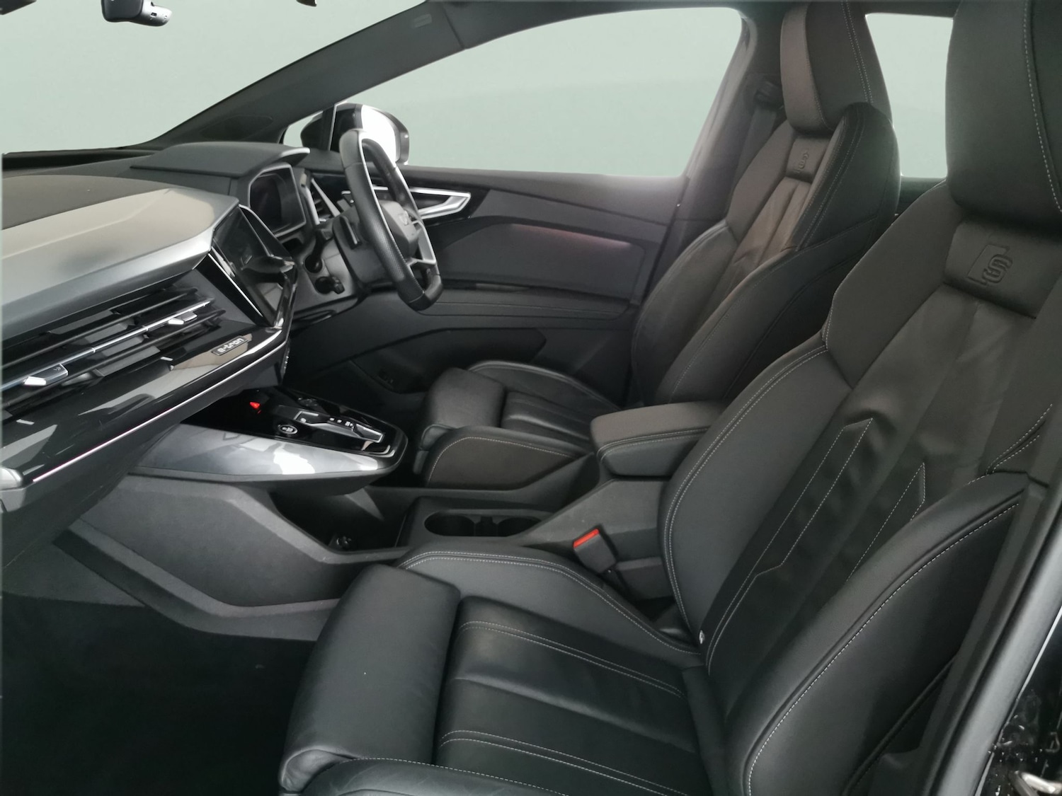 Used Audi Q4 e-tron for sale - 77831468: Photo 4