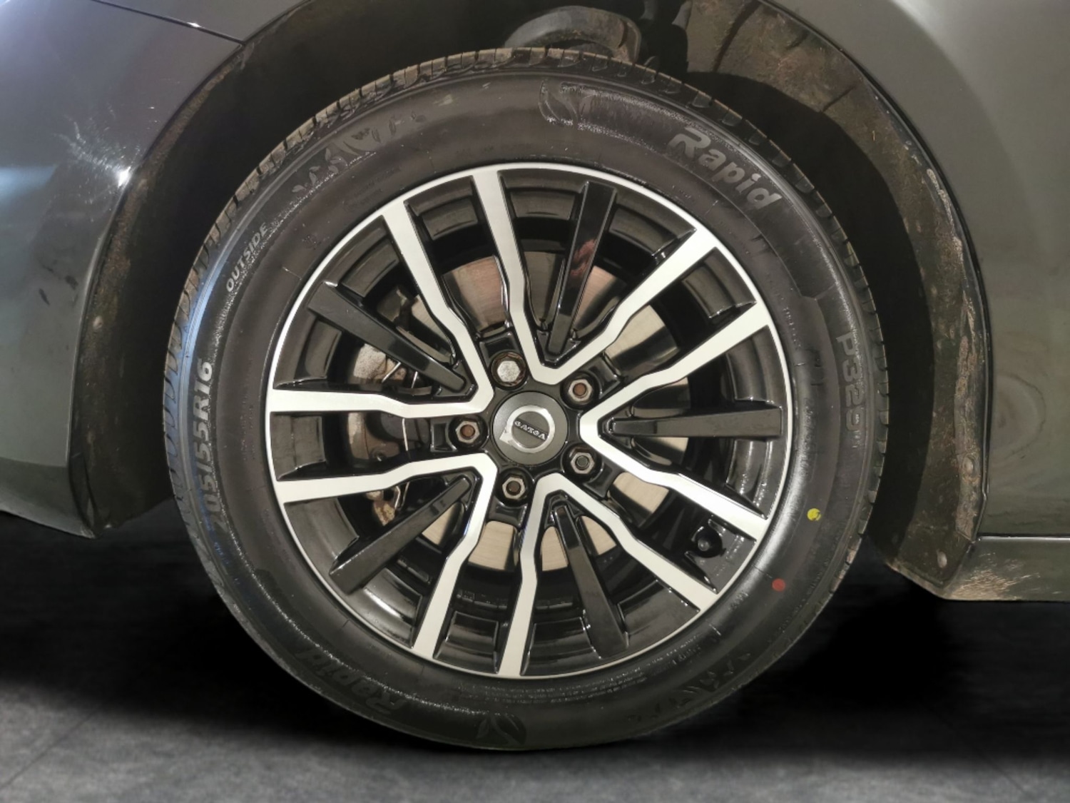 Used Volvo V40 2018 for sale - 76691808: Photo 17