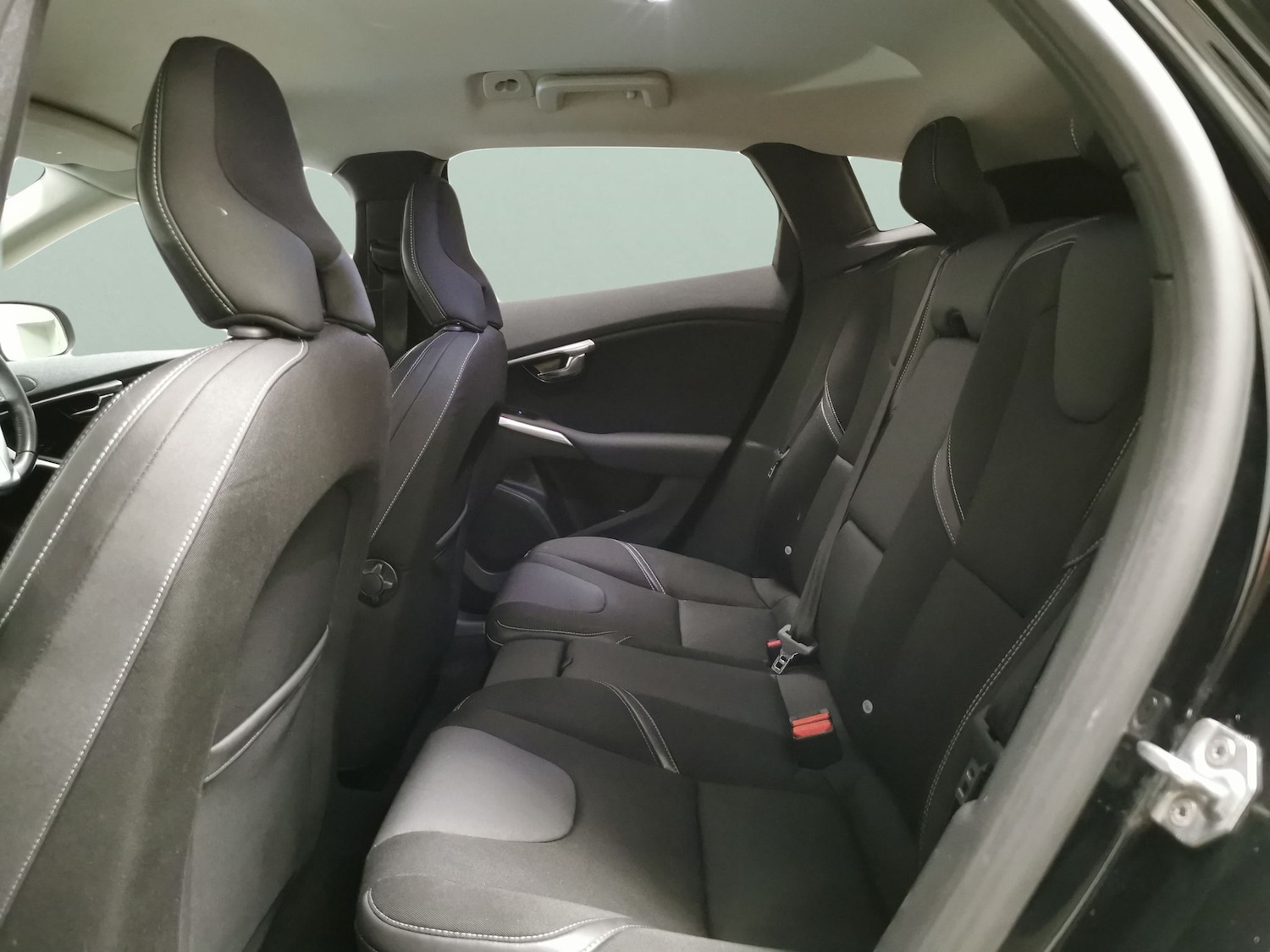 Used Volvo V40 2018 for sale - 76691808: Photo 20