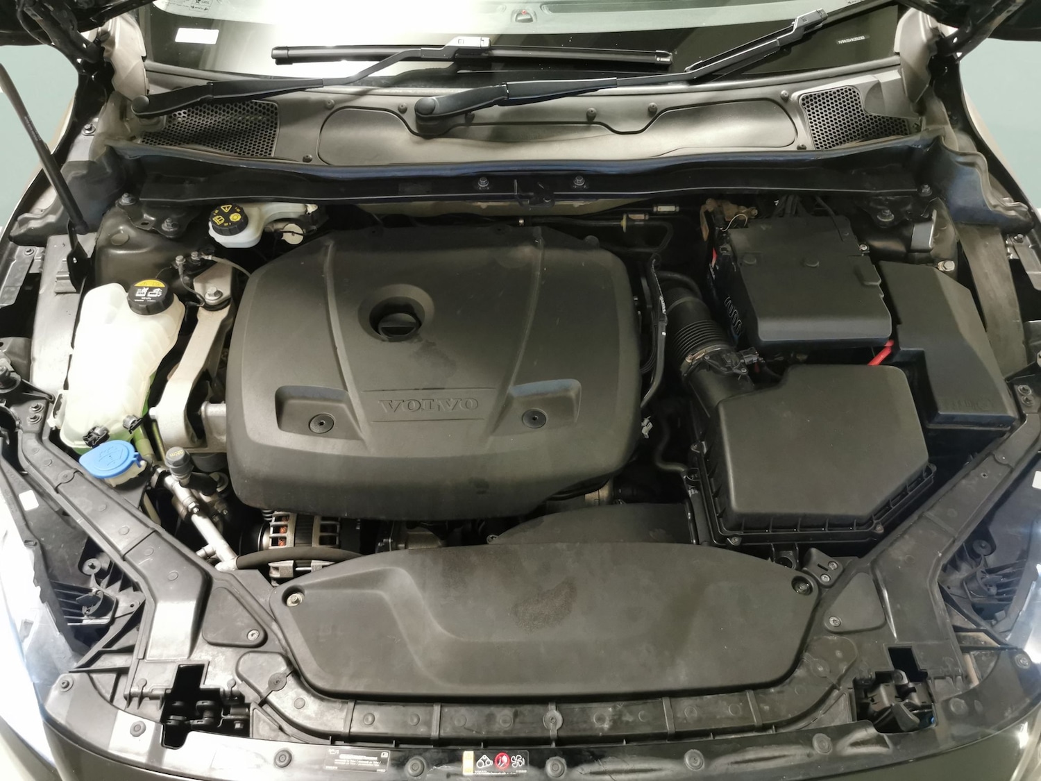 Used Volvo V40 2018 for sale - 76691808: Photo 26