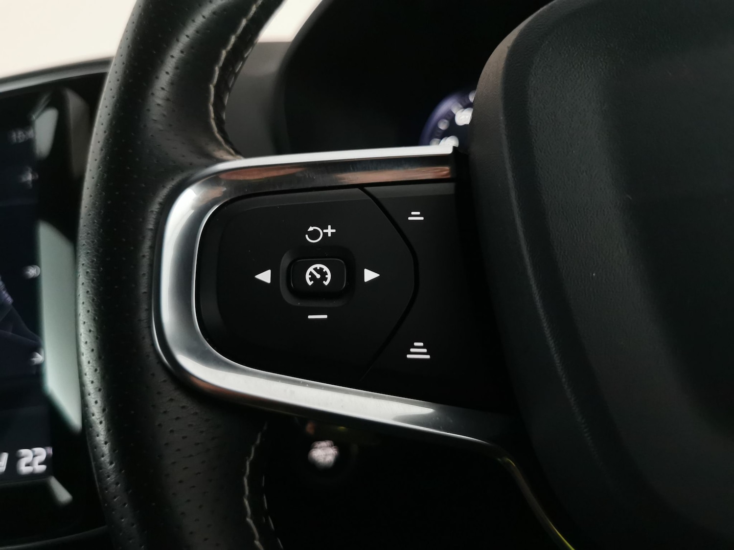 Used Volvo XC40 2019 for sale - 77641173: Photo 20