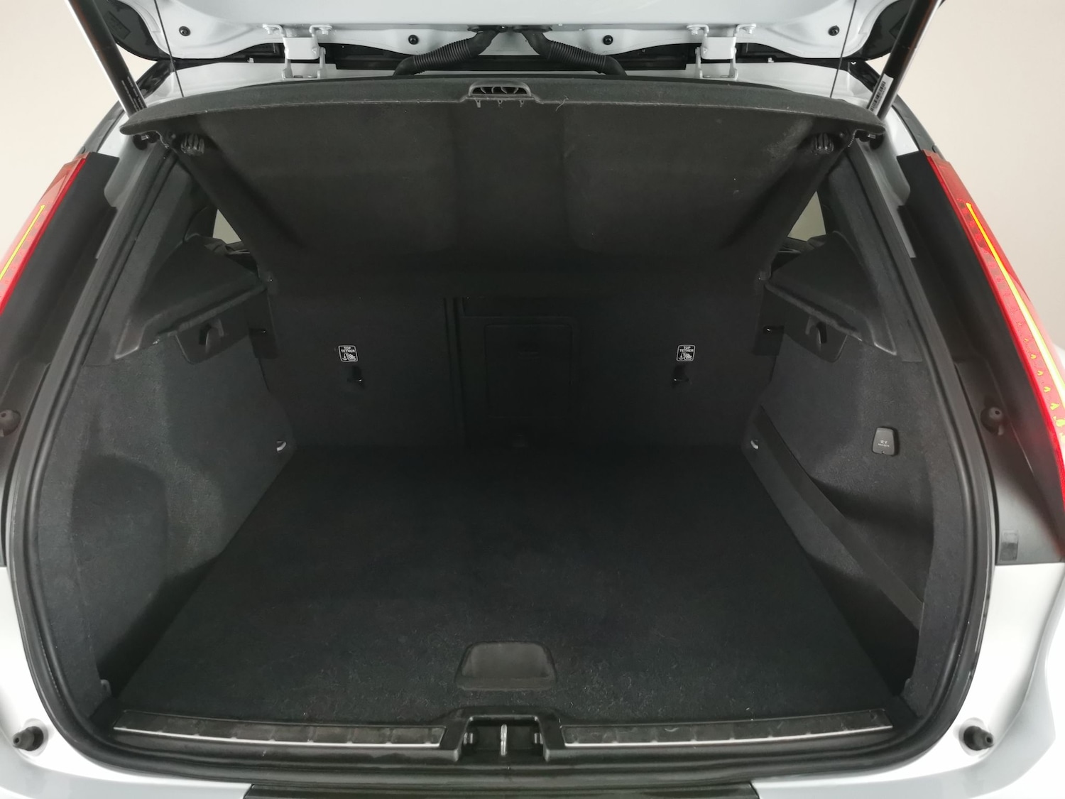 Used Volvo XC40 2019 for sale - 77641173: Photo 34