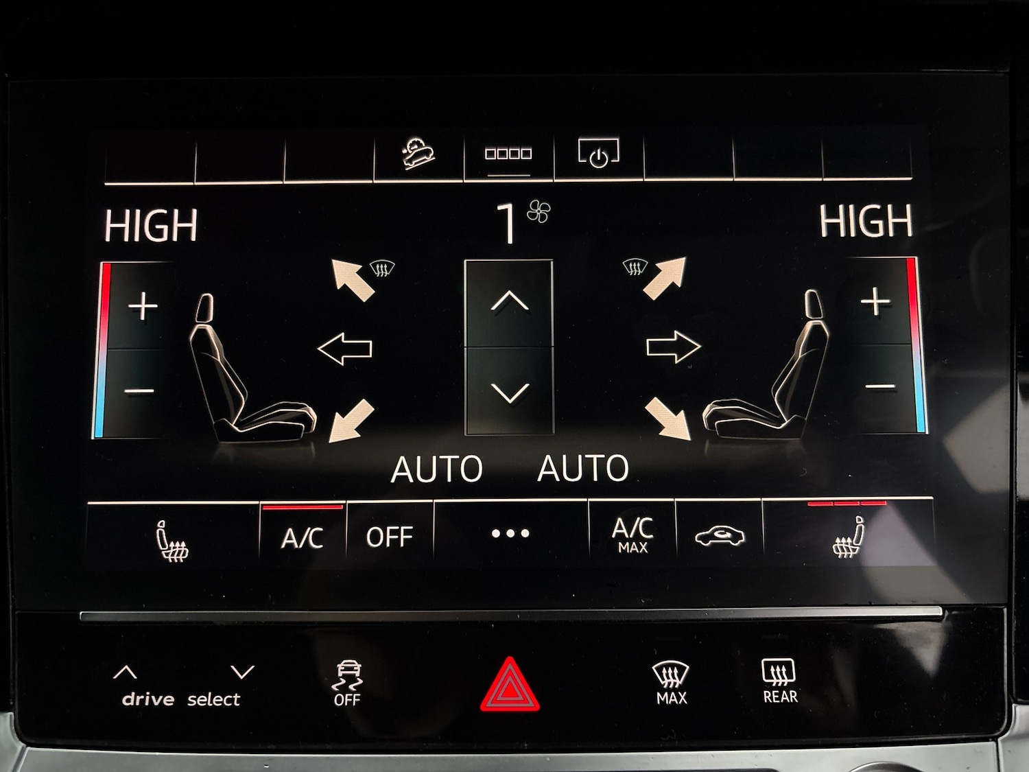 Used Audi e-tron 2020 for sale - 76587309: Photo 28