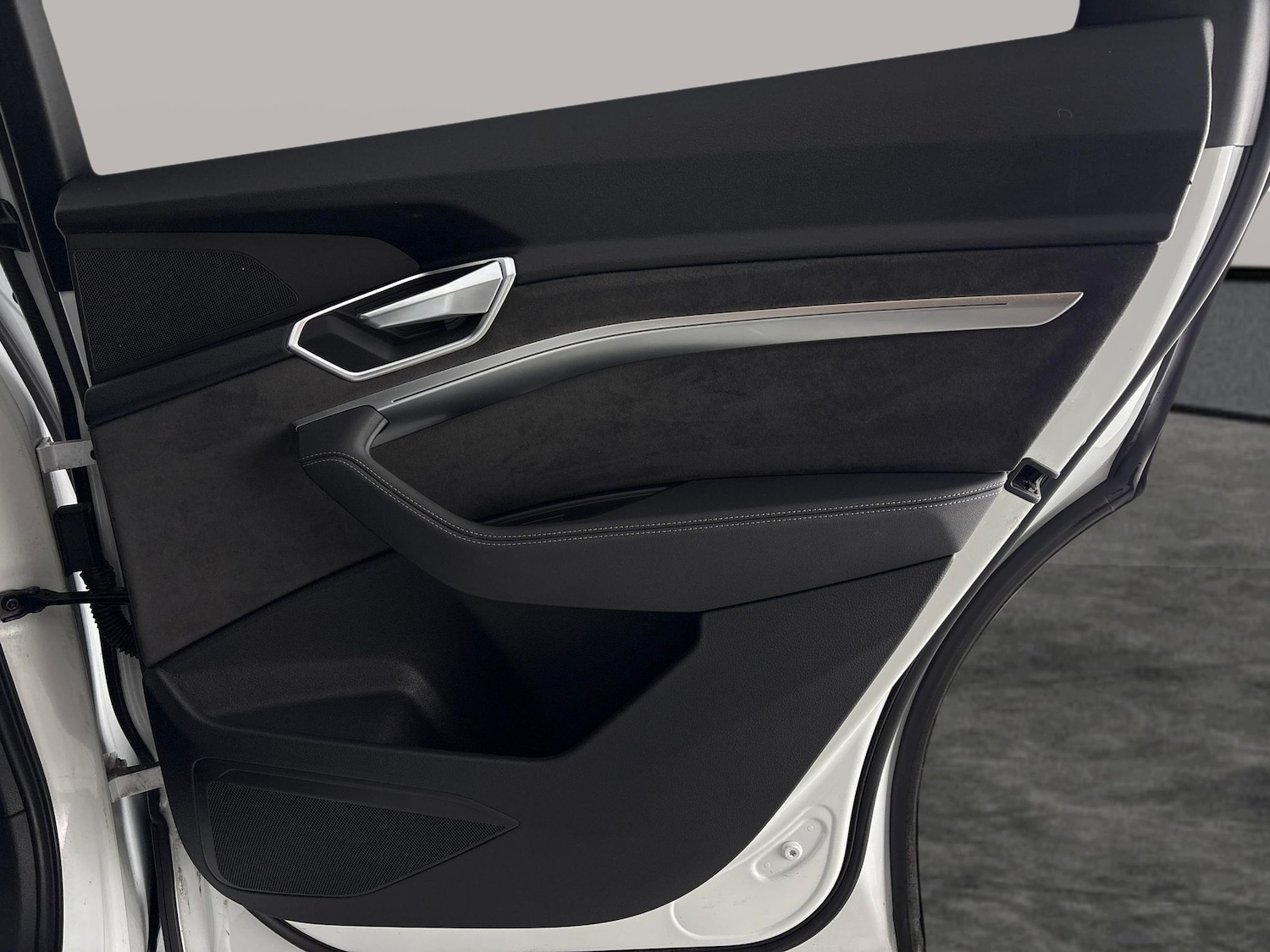 Used Audi e-tron 2020 for sale - 76587309: Photo 43