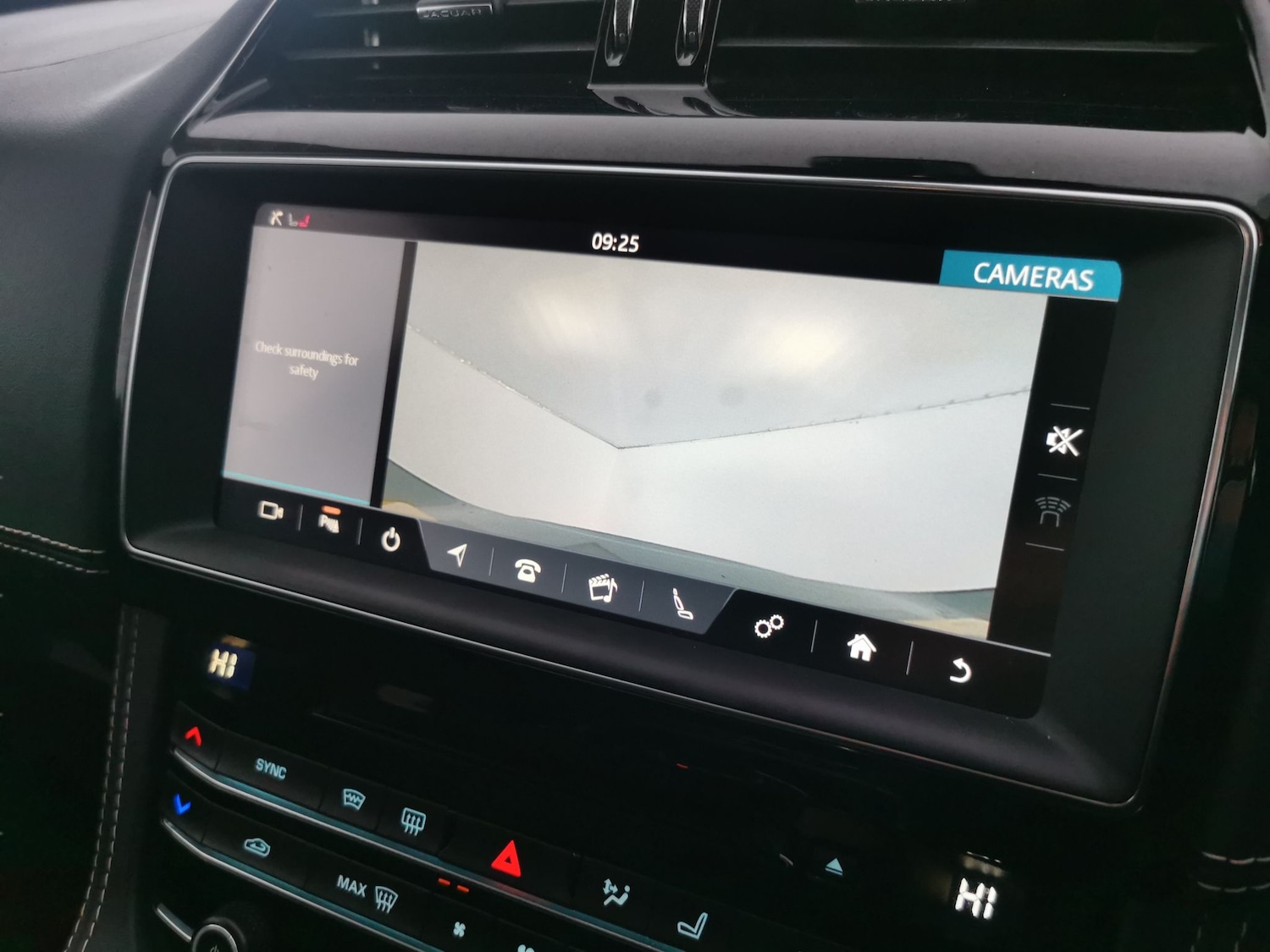 Used Jaguar F-Pace 2019 for sale - 77946791: Photo 21