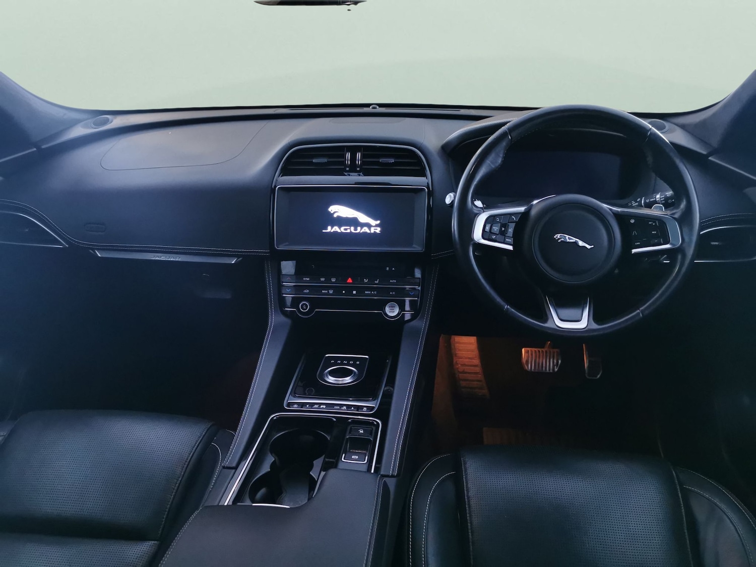 Used Jaguar F-Pace 2019 for sale - 77946791: Photo 9