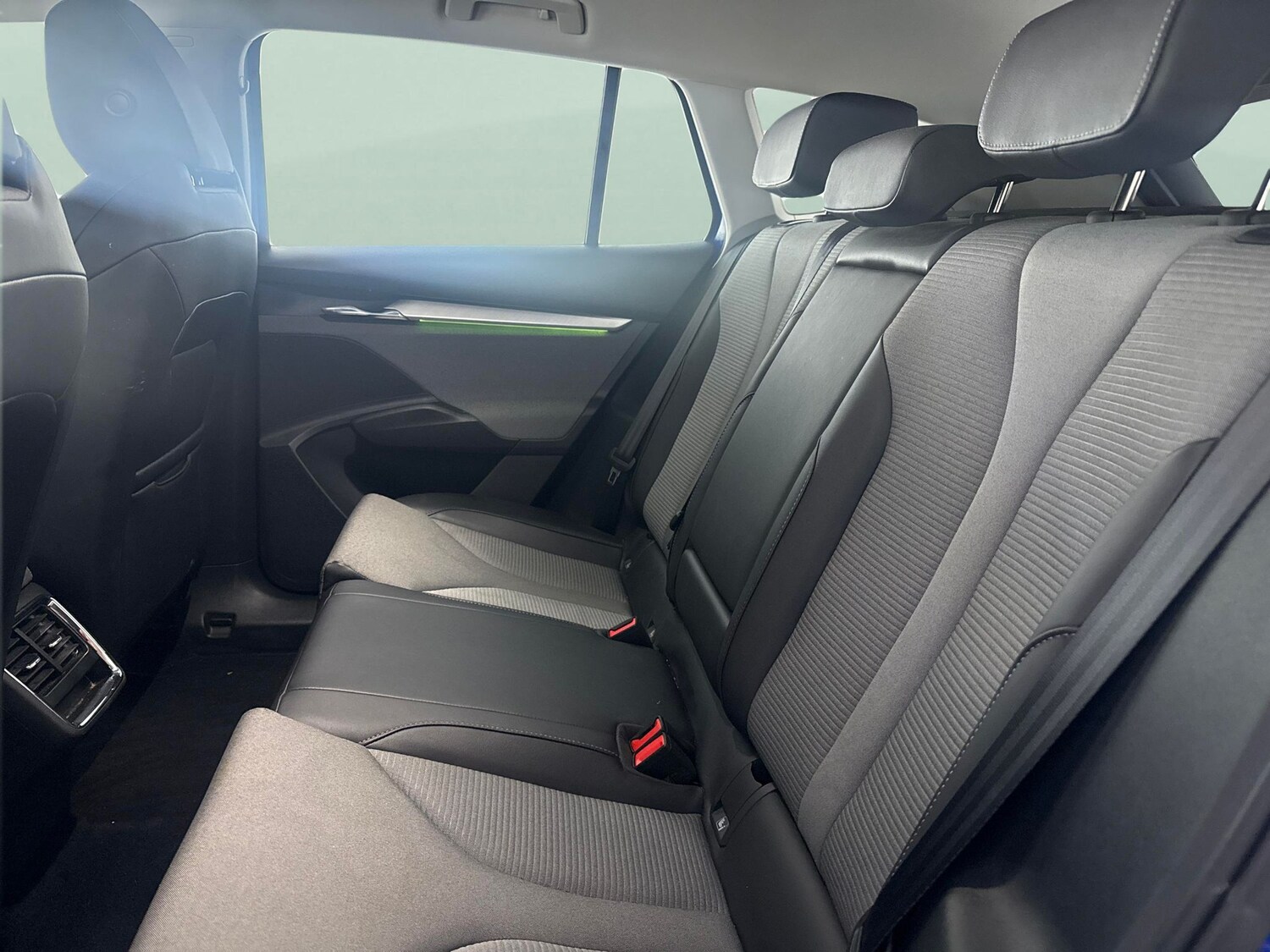 Used Skoda Enyaq 2023 for sale - 77462259: Photo 25