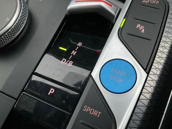 Used BMW i4 2023 for sale - 76288430: Photo 31