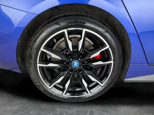 Used BMW i4 2023 for sale - 76288430: Photo 38