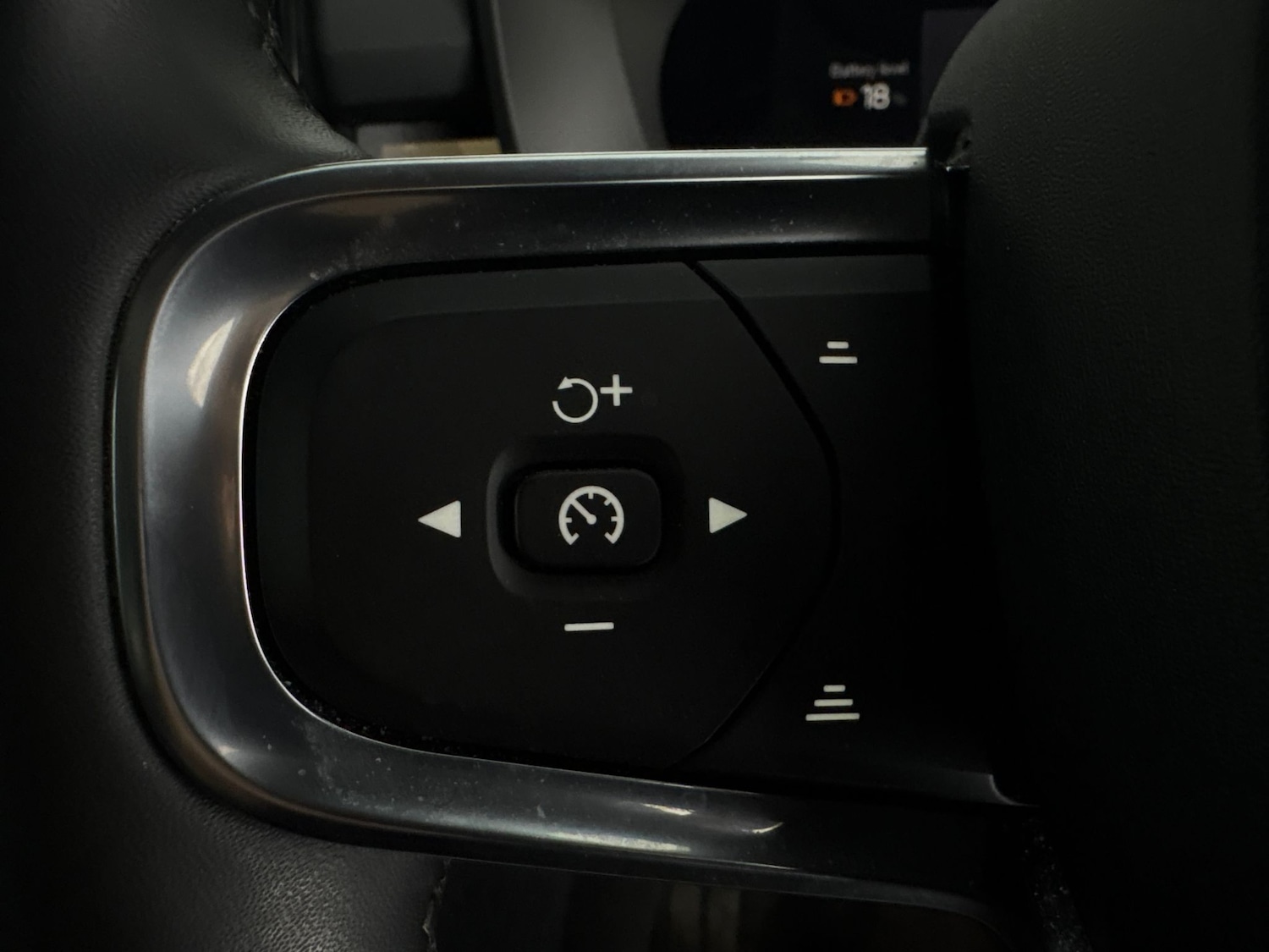 Used Volvo C40 2023 for sale - 78132582: Photo 24