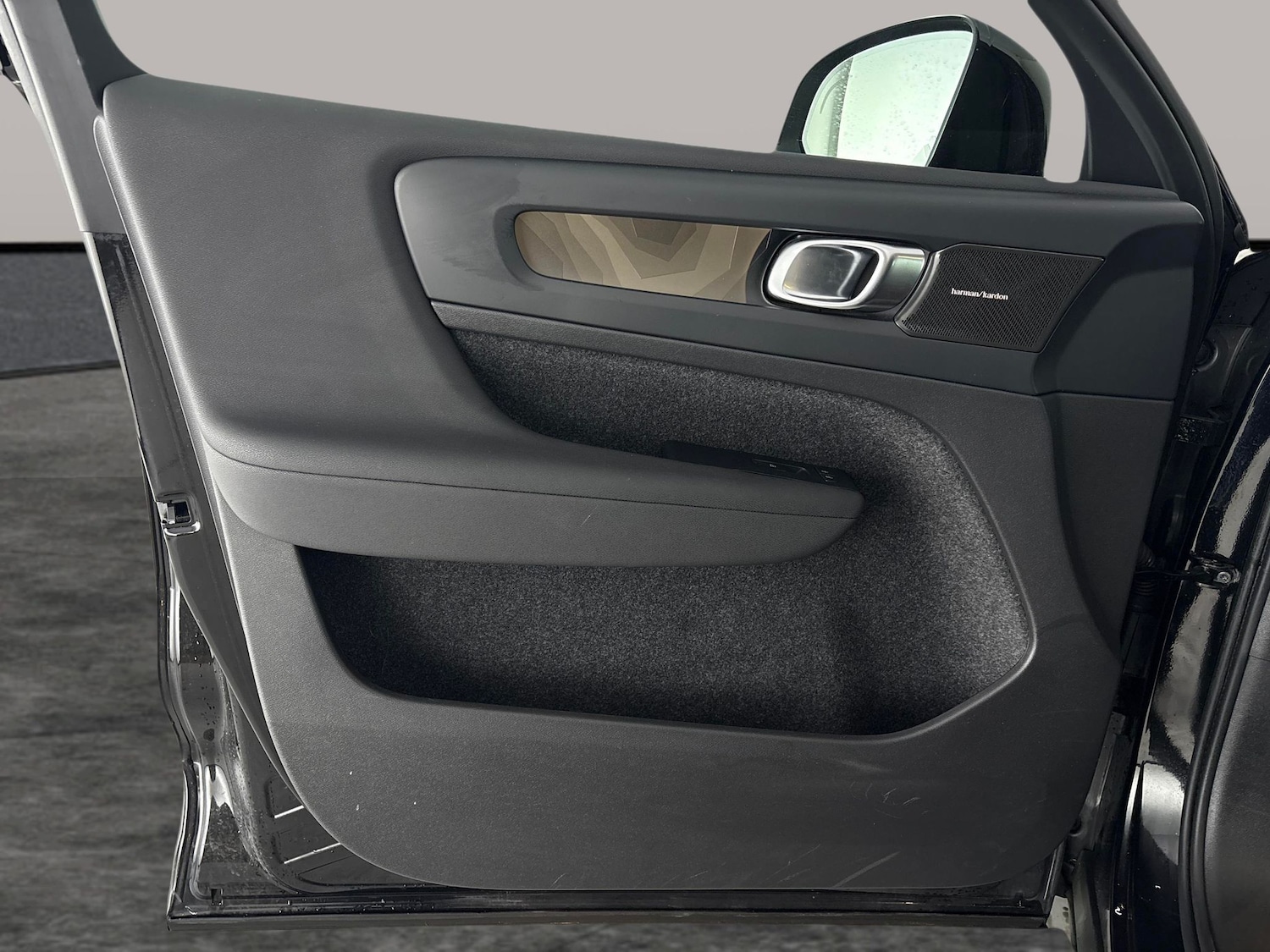 Used Volvo C40 2023 for sale - 78132582: Photo 37