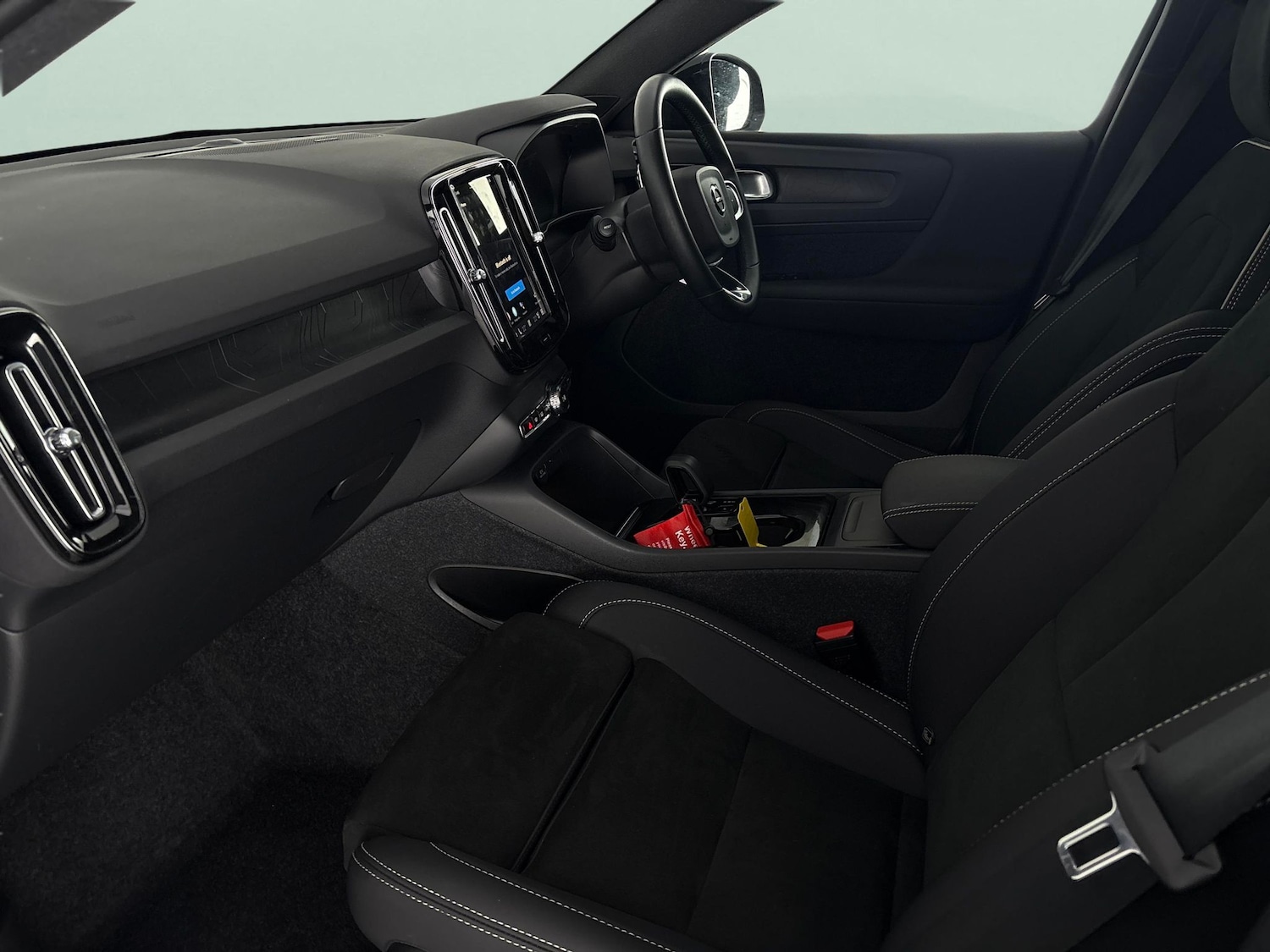 Used Volvo C40 2023 for sale - 78132582: Photo 4