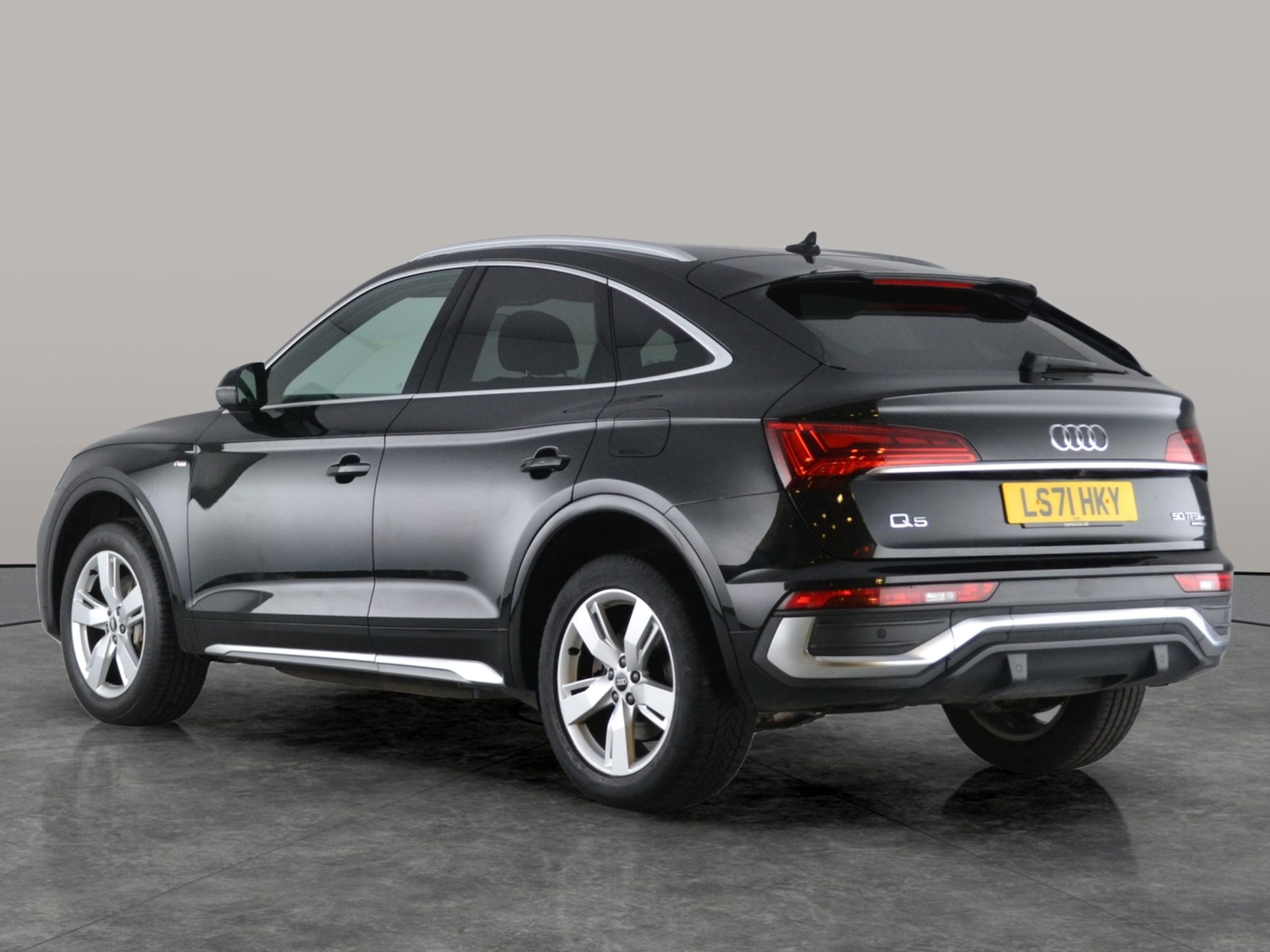 Used Audi Q5 2021 for sale - 76526026: Photo 9