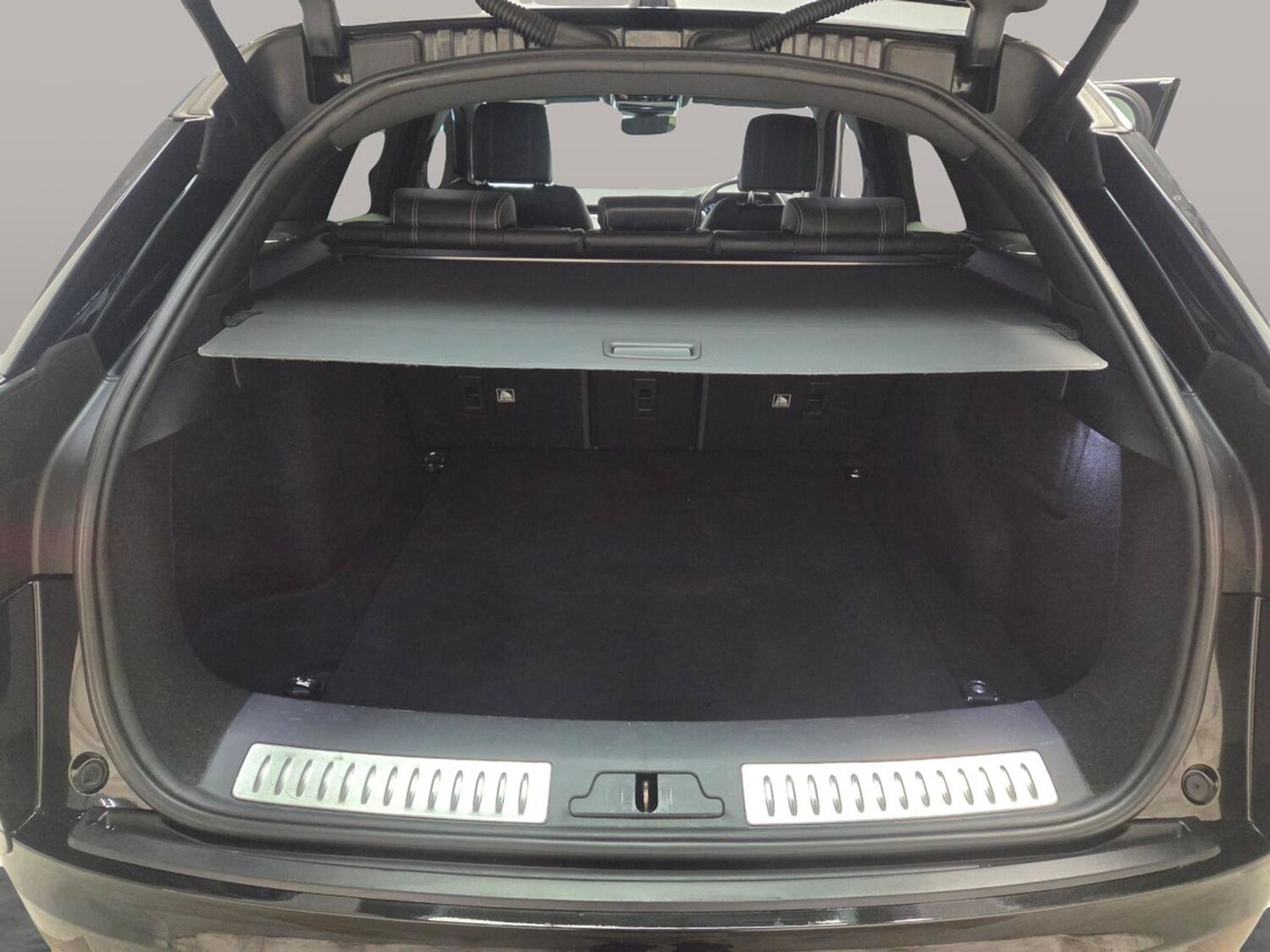 Used Land Rover Range Rover Velar 2019 for sale - 77505439: Photo 37